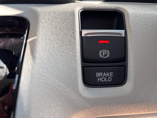 Ｎ－ＢＯＸ ベースグレード　両側スライド・片側電動　クリアランスソナー　オートクルーズコントロール　レーンアシスト　衝突被害軽減システム　オートライト　ＬＥＤヘッドランプ　スマートキー　アイドリングストップ　電動格納ミラー（8枚目）