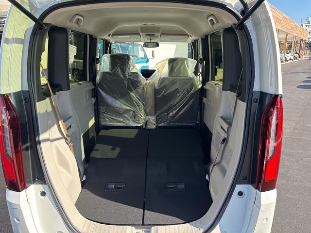 Ｎ－ＢＯＸ ベースグレード　両側スライド・片側電動　クリアランスソナー　オートクルーズコントロール　レーンアシスト　衝突被害軽減システム　オートライト　ＬＥＤヘッドランプ　スマートキー　アイドリングストップ　電動格納ミラー（19枚目）