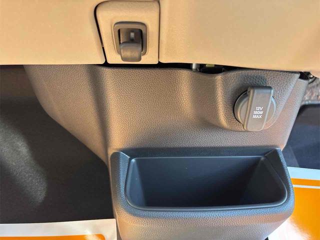 Ｎ－ＢＯＸ ベースグレード　両側スライド・片側電動　クリアランスソナー　オートクルーズコントロール　衝突被害軽減システム　オートライト　ＬＥＤヘッドランプ　スマートキー　アイドリングストップ　電動格納ミラー　シートヒーター（5枚目）