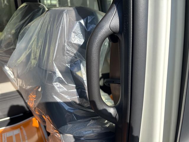 Ｎ－ＢＯＸ ベースグレード　両側スライド・片側電動　クリアランスソナー　オートクルーズコントロール　衝突被害軽減システム　オートライト　ＬＥＤヘッドランプ　スマートキー　アイドリングストップ　電動格納ミラー　シートヒーター（25枚目）