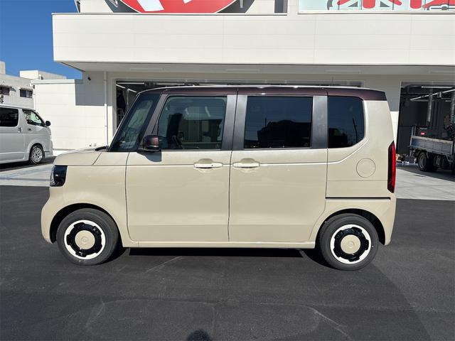 Ｎ－ＢＯＸ ファッションスタイル　両側スライド・片側電動　クリアランスソナー　オートクルーズコントロール　レーンアシスト　衝突被害軽減システム　オートライト　ＬＥＤヘッドランプ　スマートキー　アイドリングストップ　電動格納ミラー（17枚目）