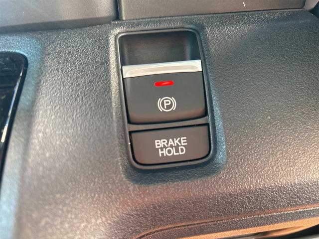 Ｎ－ＢＯＸカスタム ベースグレード　両側スライド・片側電動　クリアランスソナー　オートクルーズコントロール　レーンアシスト　衝突被害軽減システム　オートライト　ＬＥＤヘッドランプ　スマートキー　アイドリングストップ　電動格納ミラー（8枚目）