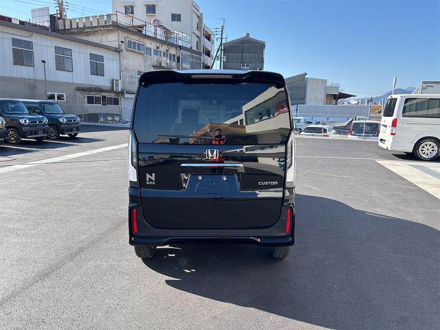 Ｎ－ＢＯＸカスタム ベースグレード　両側スライド・片側電動　クリアランスソナー　オートクルーズコントロール　レーンアシスト　衝突被害軽減システム　オートライト　ＬＥＤヘッドランプ　スマートキー　アイドリングストップ　電動格納ミラー（15枚目）