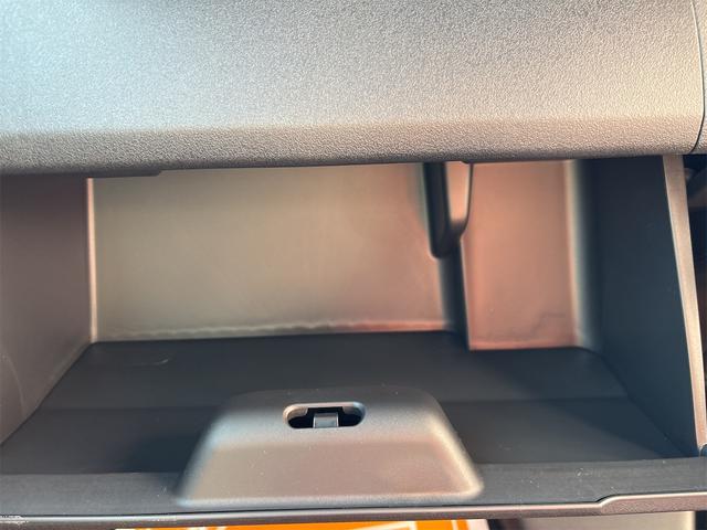 Ｎ－ＢＯＸカスタム ベースグレード　両側スライド・片側電動　クリアランスソナー　オートクルーズコントロール　レーンアシスト　衝突被害軽減システム　オートライト　ＬＥＤヘッドランプ　スマートキー　アイドリングストップ　電動格納ミラー（9枚目）