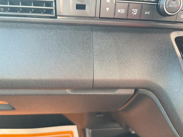 ホンダ Ｎ－ＢＯＸカスタム 31枚目