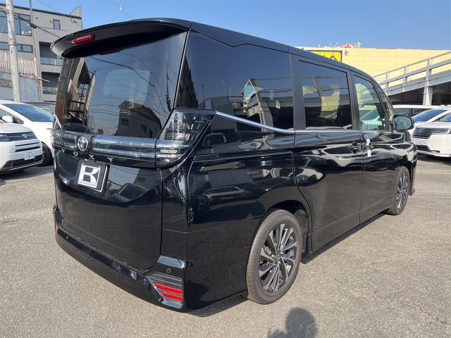 トヨタ ヴォクシー 16枚目