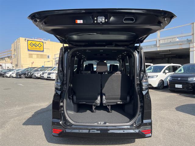 トヨタ ヴォクシー 20枚目