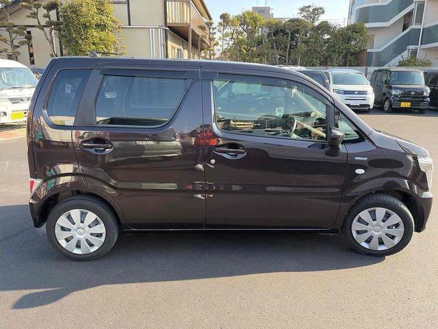 ワゴンＲ ハイブリッドＦＸ　ドライブレコーダー　ＥＴＣ　クリアランスソナー　レーンアシスト　衝突被害軽減システム　スマートキー　アイドリングストップ　電動格納ミラー　シートヒーター　ベンチシート　ＣＶＴ　盗難防止システム　ＡＢＳ（13枚目）