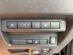 �إ����ɥ�󥰥��ȥåס٥���ޤ���֤���ȼ�ưŪ�˥��󥸥����ߤ���̵�̤�ǳ��������ӽХ������ޤ��ޤ������᤯���󥸥��ƻ�ư������ʤɡ��ɥ饤�С��δ��Фȥ���Τʤ�������������ܻؤ��Ƥ��ޤ��� 6