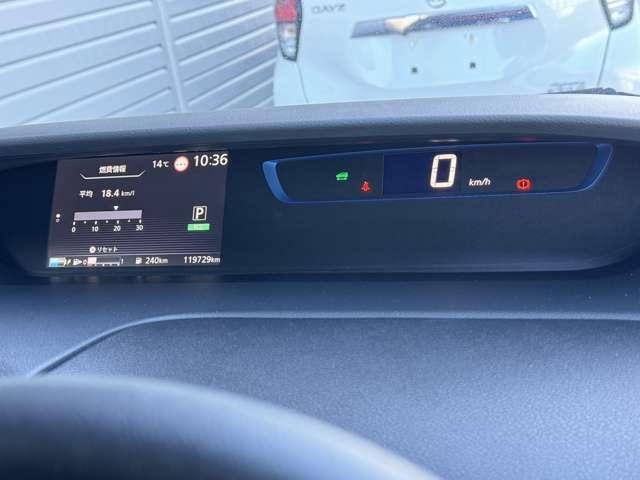 セレナ １．２　ｅ－ＰＯＷＥＲ　ハイウェイスター　Ｖ　両側パワスラ　デュアルオートエアコンＡＶＭ（4枚目）