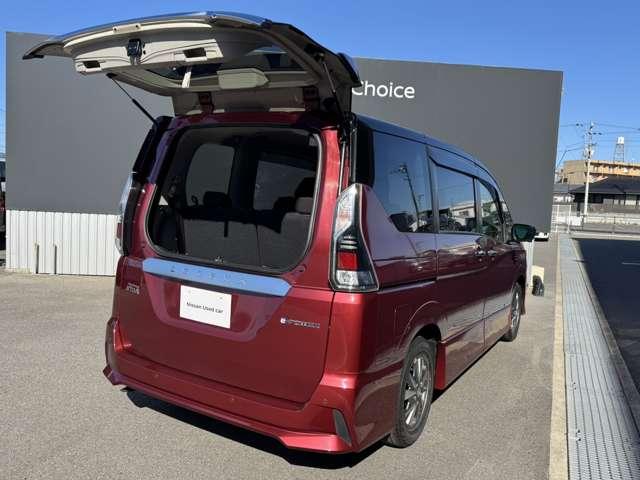 セレナ １．２　ｅ－ＰＯＷＥＲ　ハイウェイスター　Ｖ　両側パワスラ　デュアルオートエアコンＡＶＭ（8枚目）