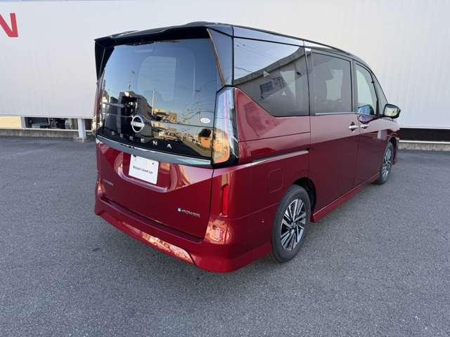 セレナ １．４　ｅ－ＰＯＷＥＲ　ルキシオン　弊社元試乗車　ルキシオン　シートヒーター（2枚目）
