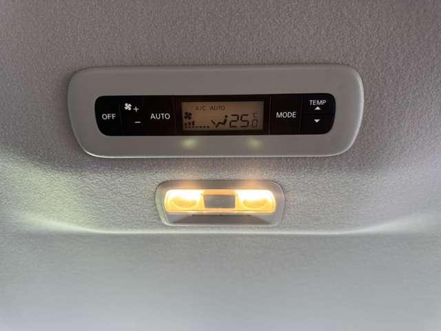 セレナ １．４　ｅ－ＰＯＷＥＲ　ルキシオン　弊社元試乗車　ルキシオン　シートヒーター（16枚目）