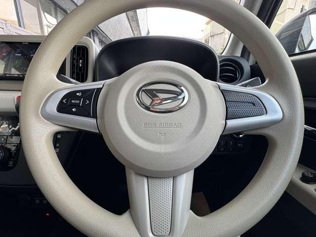 �X�e�A�����O�X�C�b�`�t�����i�r�̉��ʒ����Ȃǈꕔ���삪�n���h���̃X�C�b�`�ŏo����̂ŕ֗��ł��i���O���O���j