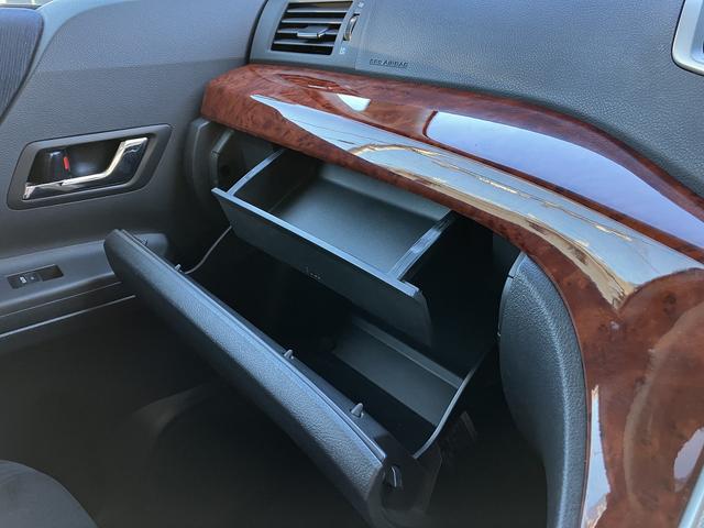 ヴェルファイア 2.4Z プラチナムセレクション ワンオーナー 禁煙車 特別限定車 ダブルサンルーフ ナビTV バックカメラ 後席フリップダウンモニター 両側電動スライドドア 7人乗り パワーバックドア クルーズコントロール ETC ユーザー買取車(28枚目)