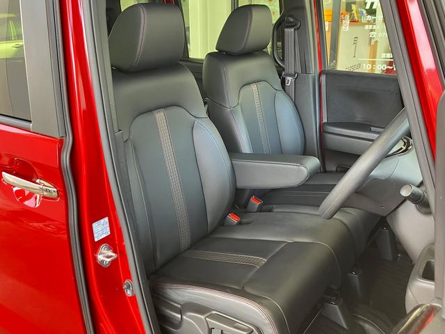 Ｎ－ＢＯＸカスタム Ｌ　コーディネイトスタイル／赤黒ツートンカラー　１オーナー禁煙車　ナビ　ＴＶ　ＤＶＤ　Ｂｌｕｅｔｏｏｔｈ　バックカメラ　ＥＴＣ　前席シートヒーター＆専用合皮シート　両側電動スライドドア　スマートキー（4枚目）