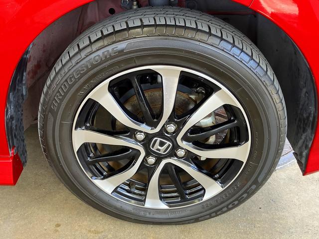 Ｎ－ＢＯＸカスタム Ｌ　コーディネイトスタイル／赤黒ツートンカラー　１オーナー禁煙車　ナビ　ＴＶ　ＤＶＤ　Ｂｌｕｅｔｏｏｔｈ　バックカメラ　ＥＴＣ　前席シートヒーター＆専用合皮シート　両側電動スライドドア　スマートキー（18枚目）