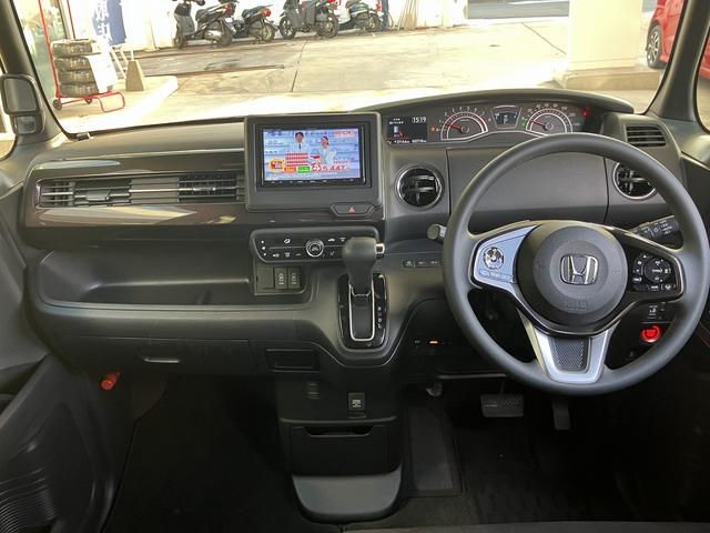 N-BOXカスタム G・Lホンダセンシング 1オーナー禁煙車 ナビ フルセグTV CD/DVD/SD/Bluetooth バックカメラ ナビ連動ドライブレコーダー ETC 前席シートヒーター 電動スライドドア LEDライト スマートキー(3枚目)