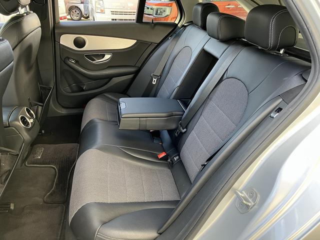 Ｃクラスステーションワゴン Ｃ１８０ステーションワゴン　アバンギャルド　禁煙車　ワンオーナー　パワーシート　クルーズコントロール　純正１７インチアルミ　ナビ　バックカメラ　ＥＴＣ　リアフォグ（7枚目）