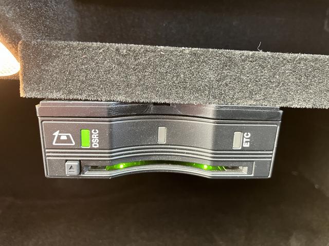 Ｃクラスステーションワゴン Ｃ１８０ステーションワゴン　アバンギャルド　禁煙車　ワンオーナー　パワーシート　クルーズコントロール　純正１７インチアルミ　ナビ　バックカメラ　ＥＴＣ　リアフォグ（21枚目）