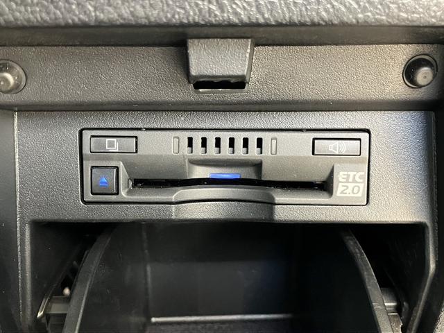 アルファードハイブリッド ＳＲ　Ｃパッケージ　純正ナビ　ＪＢＬ　全方位カメラ　禁煙　フリップダウン　ＤＶＤデッキ　デジタルインナーミラー　ＥＴＣ２．０　ドラレコ前後　シートヒーター　シートベンチレーション　ワンオーナー　ハンドルヒーター（22枚目）