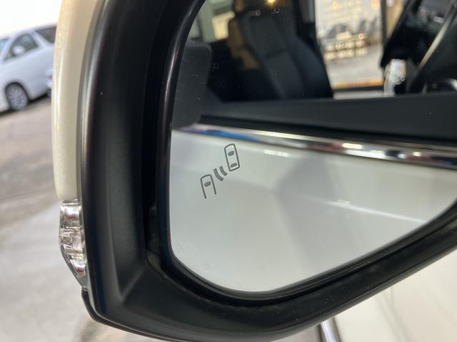 アルファードハイブリッド ＳＲ　Ｃパッケージ　純正ナビ　ＪＢＬ　全方位カメラ　禁煙　フリップダウン　ＤＶＤデッキ　デジタルインナーミラー　ＥＴＣ２．０　ドラレコ前後　シートヒーター　シートベンチレーション　ワンオーナー　ハンドルヒーター（37枚目）