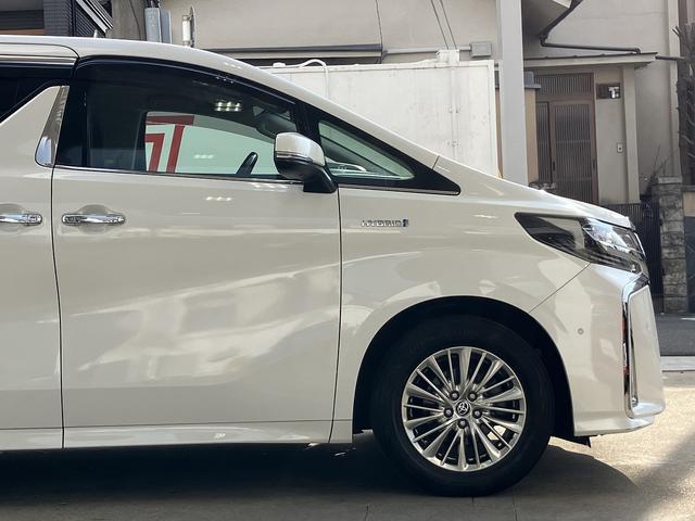 アルファードハイブリッド ＳＲ　Ｃパッケージ　純正ナビ　ＪＢＬ　全方位カメラ　禁煙　フリップダウン　ＤＶＤデッキ　デジタルインナーミラー　ＥＴＣ２．０　ドラレコ前後　シートヒーター　シートベンチレーション　ワンオーナー　ハンドルヒーター（67枚目）