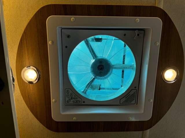 カムロード ベースグレード ダイレクトカーズ製トリッププレミアム リチウム/クーラー/FFヒーター/ソーラーP(40枚目)