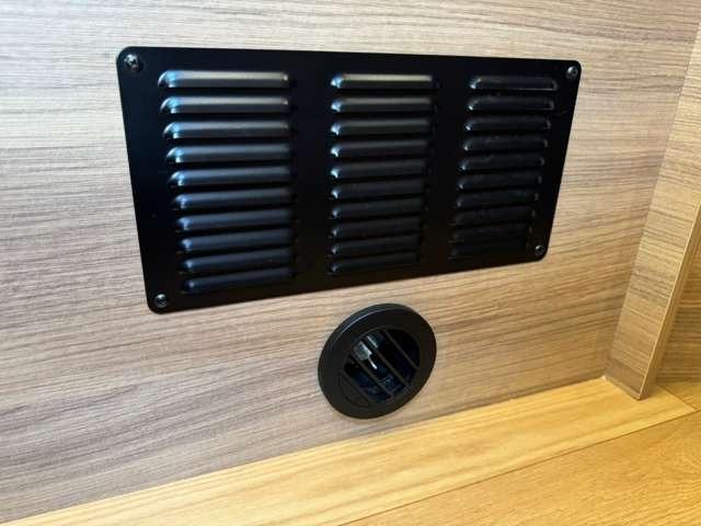 カムロード ベースグレード ダイレクトカーズ製トリッププレミアム リチウム/クーラー/FFヒーター/ソーラーP(70枚目)