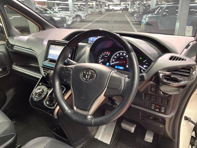 エスクァイア Gi 後席モニター 純正ナビ バックカメラ 両側電動スライドドア セーフティセンス クルーズコントロール スマートキー ETC LEDヘッドライト 純正15インチアルミホイール 合皮レザーシート 禁煙車(34枚目)