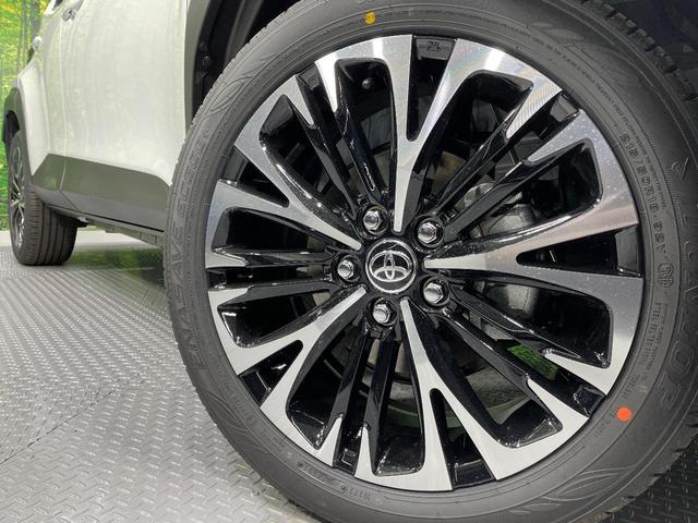 ヤリスクロス ハイブリッドZ 登録済未使用車 全周囲カメラ 衝突被害軽減システム レーダークルーズ ハーフレザーシート パワーシート コーナーセンサー スマートキー LEDヘッド ETC2.0 純正18インチアルミ 車線逸脱警報(13枚目)