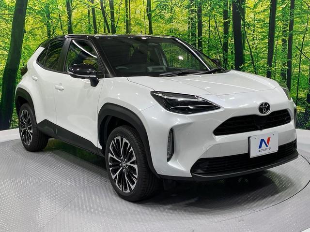 ヤリスクロス ハイブリッドZ 登録済未使用車 全周囲カメラ 衝突被害軽減システム レーダークルーズ ハーフレザーシート パワーシート コーナーセンサー スマートキー LEDヘッド ETC2.0 純正18インチアルミ 車線逸脱警報(17枚目)