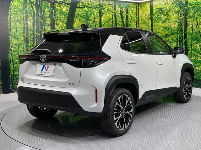 ヤリスクロス ハイブリッドZ 登録済未使用車 全周囲カメラ 衝突被害軽減システム レーダークルーズ ハーフレザーシート パワーシート コーナーセンサー スマートキー LEDヘッド ETC2.0 純正18インチアルミ 車線逸脱警報(18枚目)