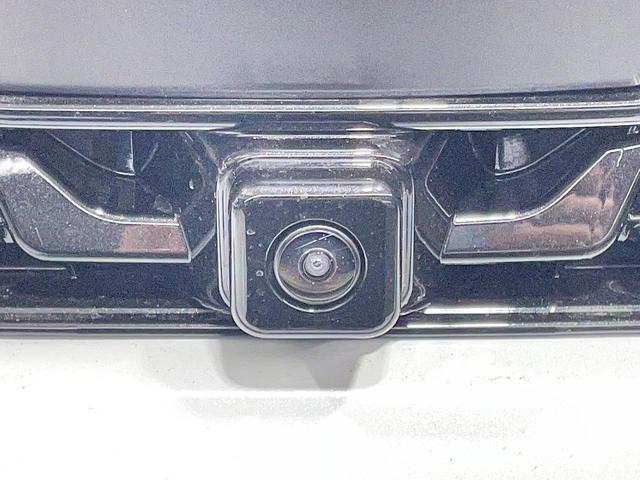 ヤリスクロス ハイブリッドZ 登録済未使用車 全周囲カメラ 衝突被害軽減システム レーダークルーズ ハーフレザーシート パワーシート コーナーセンサー スマートキー LEDヘッド ETC2.0 純正18インチアルミ 車線逸脱警報(27枚目)