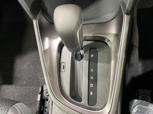 ヤリスクロス ハイブリッドZ 登録済未使用車 全周囲カメラ 衝突被害軽減システム レーダークルーズ ハーフレザーシート パワーシート コーナーセンサー スマートキー LEDヘッド ETC2.0 純正18インチアルミ 車線逸脱警報(56枚目)