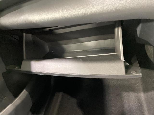 ヤリスクロス ハイブリッドZ 登録済未使用車 全周囲カメラ 衝突被害軽減システム レーダークルーズ ハーフレザーシート パワーシート コーナーセンサー スマートキー LEDヘッド ETC2.0 純正18インチアルミ 車線逸脱警報(61枚目)