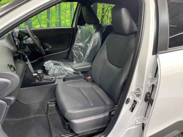 ヤリスクロス ハイブリッドZ 登録済未使用車 全周囲カメラ 衝突被害軽減システム レーダークルーズ ハーフレザーシート パワーシート コーナーセンサー スマートキー LEDヘッド ETC2.0 純正18インチアルミ 車線逸脱警報(65枚目)