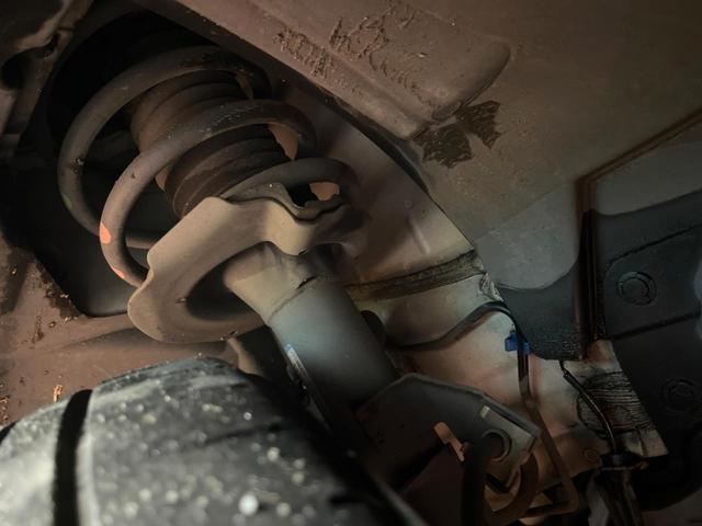 セレナ ハイウェイスター　プロパイロットエディション　後席モニター　両側電動ドア　純正９型ナビ　バックカメラ　プロパイロット　コーナーセンサー　オートブレーキホールド　ＨＩＤヘッド　純正１６インチアルミ　純正革巻きハンドル　ビルトインＥＴＣ　ドラレコ（20枚目）