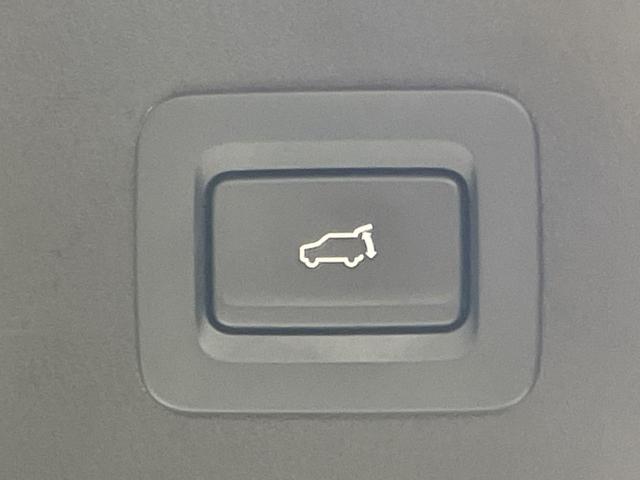 ＣＸ－５ ＸＤ　ブラックトーンエディション　純正１０．２５型ナビ　全周囲カメラ　メモリーシート　パワーバックドア　デュアルオートエアコン　アイアクティブセンス　レーダークルーズ　ブラインドスポットモニター　ステアリングヒーター（6枚目）