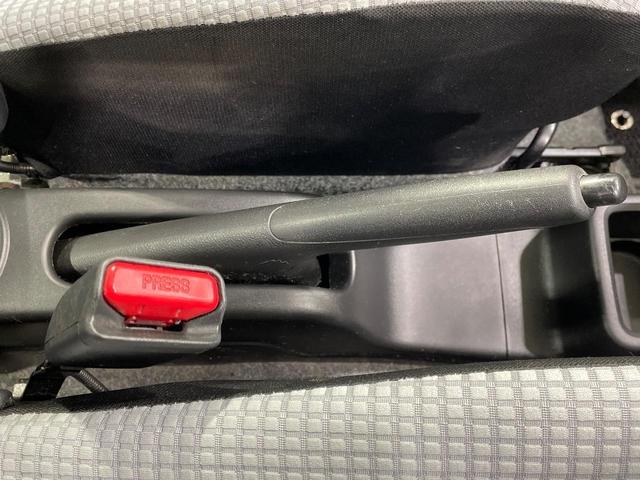 アルト S レーダーブレーキサポート シートヒーター アイドリングストップ 横滑り防止装置 スマートキー ETC オーディオ プライバシーガラス 電動格納ミラー 禁煙車(47枚目)