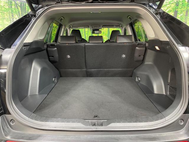 ＲＡＶ４ アドベンチャー　４ＷＤ　ＪＡＯＳエアロ　純正９型ナビ　バックカメラ　衝突被害軽減システム　レーダークルーズ　禁煙車　電動リアゲート　シートエアコン　シートヒーター　コーナーセンサー　ステアリングヒーター　ＥＴＣ（11枚目）