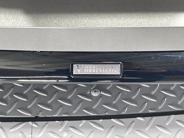 プリウス Z モデリスタエアロ 純正12.3インチナビ 禁煙車 セーフティセンス パノラミックビューモニター ブラインドスポットモニター シートベンチレーション ビルトインETC パワーバックドア ワイヤレス充電器(3枚目)