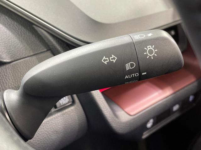 プリウス Z モデリスタエアロ 純正12.3インチナビ 禁煙車 セーフティセンス パノラミックビューモニター ブラインドスポットモニター シートベンチレーション ビルトインETC パワーバックドア ワイヤレス充電器(39枚目)