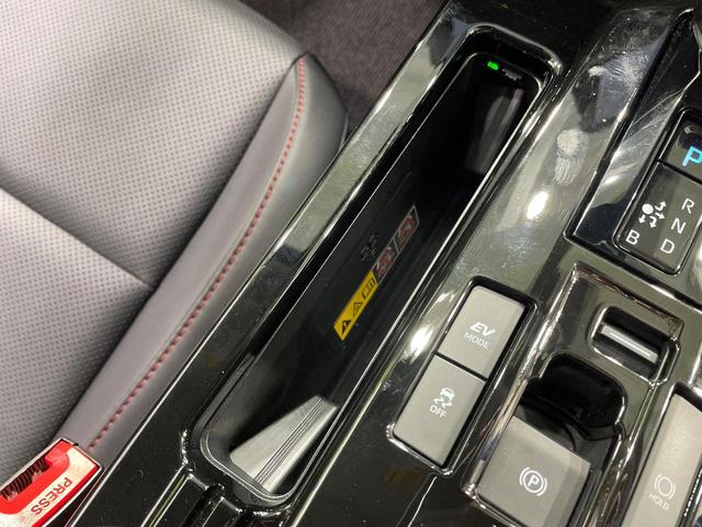 プリウス Z モデリスタエアロ 純正12.3インチナビ 禁煙車 セーフティセンス パノラミックビューモニター ブラインドスポットモニター シートベンチレーション ビルトインETC パワーバックドア ワイヤレス充電器(51枚目)