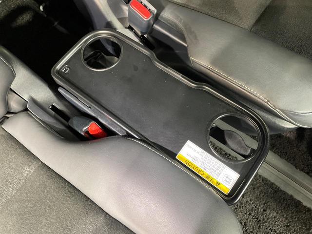 ノア ハイブリッドＳｉ　ダブルバイビーＩＩＩ　純正９型ナビ　禁煙車　セーフティセンス　両側電動スライドドア　バックカメラ　ＥＴＣ　ドライブレコーダー　前席シートヒーター　クルーズコントロール　リアオートエアコン　ＬＥＤヘッドライト（56枚目）