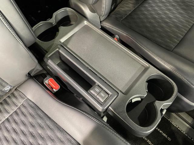 ノア ハイブリッドS-Z ディスプレイオーディオ+ 禁煙車 快適利便パッケージ セーフティセンス フリップダウンモニター パノラミックビューモニター 両側電動ドア デジタルインナーミラー ブラインドスポットモニター(64枚目)