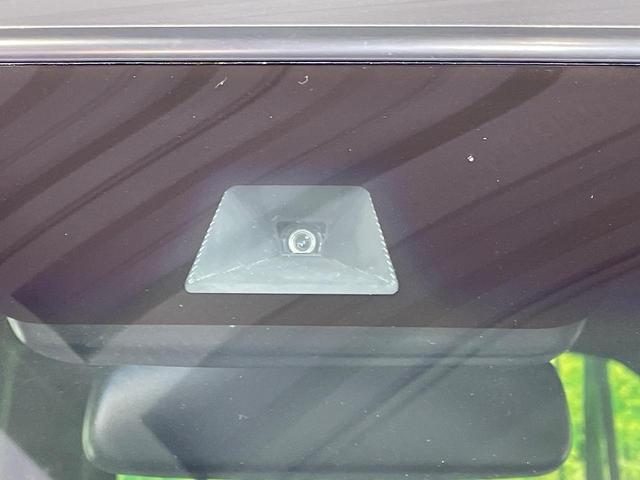 N-BOXカスタム G・Lターボホンダセンシング 純正8インチナビ バックカメラ 両側電動スライドドア パドルシフト ETC LEDヘッドライト グレード専用純正15インチアルミホイール ドライブレコーダー フルセグTV 禁煙車 スマートキー(3枚目)