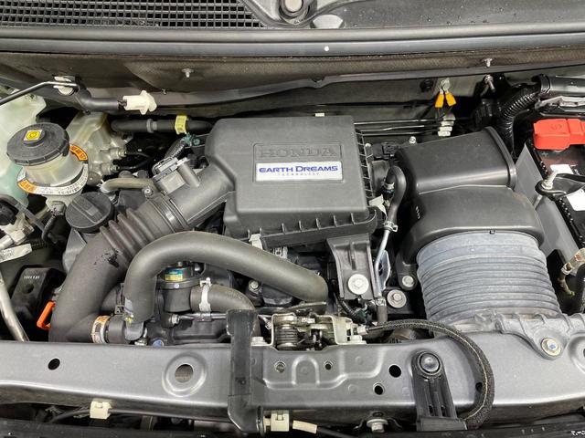 N-BOXカスタム G・Lターボホンダセンシング 純正8インチナビ バックカメラ 両側電動スライドドア パドルシフト ETC LEDヘッドライト グレード専用純正15インチアルミホイール ドライブレコーダー フルセグTV 禁煙車 スマートキー(18枚目)