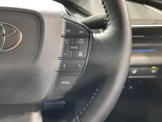 プリウス Ｚ　モデリスタエアロ　１２．３インチディスプレイオーディオ　禁煙車　パノラミックビューモニター　レーダークルーズコントロール　ブラインドスポットモニター　ステアリングヒーター　シートベンチレーション（6枚目）