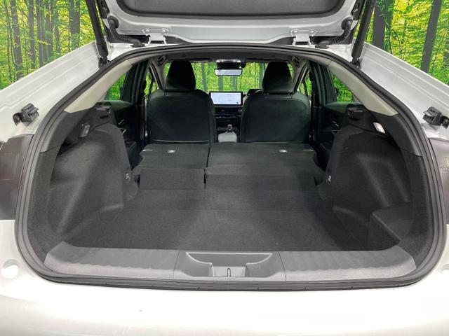 プリウス Ｚ　モデリスタエアロ　１２．３インチディスプレイオーディオ　禁煙車　パノラミックビューモニター　レーダークルーズコントロール　ブラインドスポットモニター　ステアリングヒーター　シートベンチレーション（10枚目）